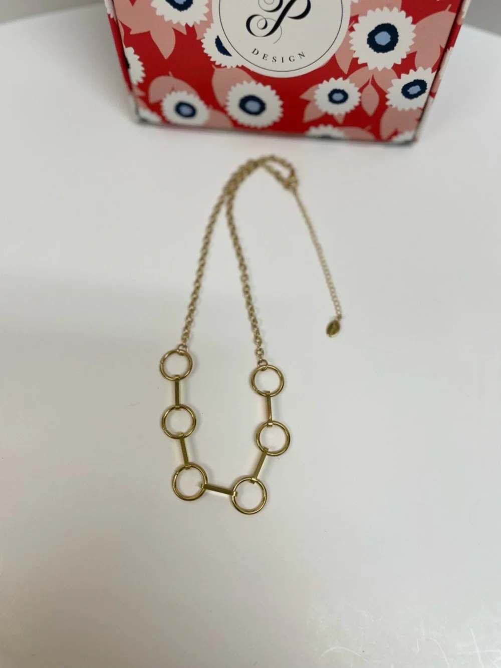 Plunder Gold Link Circle Necklace